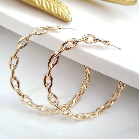 New! Delettas Golden Hoop Earrings - Picture 1 of 11